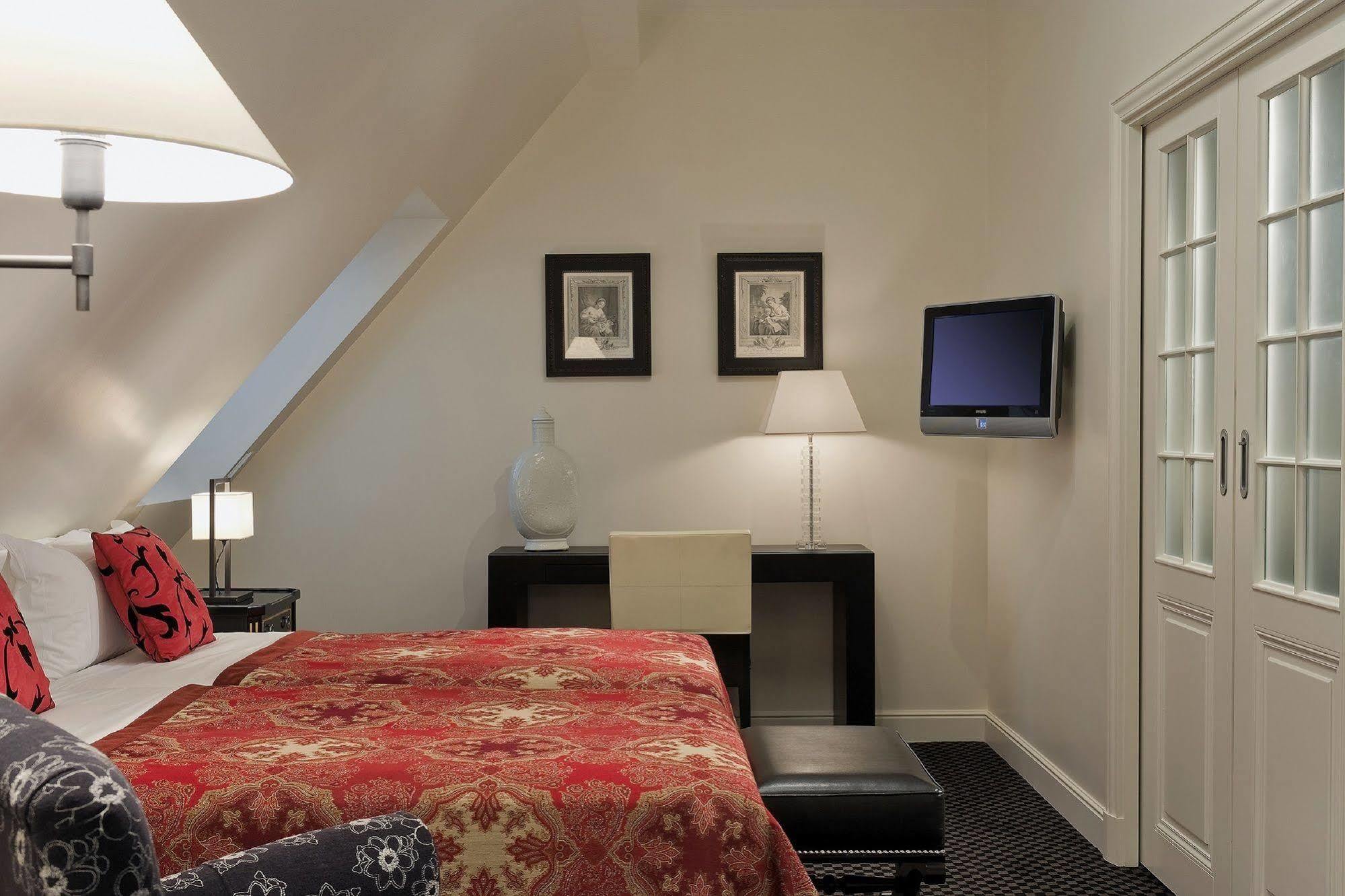 Hotel Keppler Paris Bagian luar foto